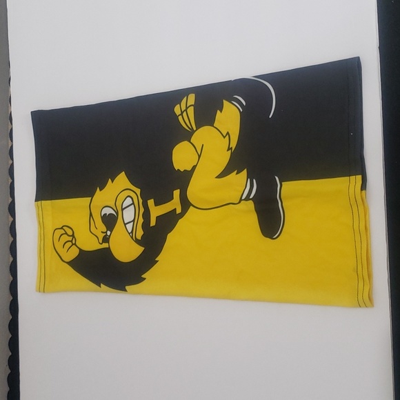 🤯3/$12 Iowa Hawkeyes Neck Garter Gator Face Mask NWOT - Picture 1 of 3